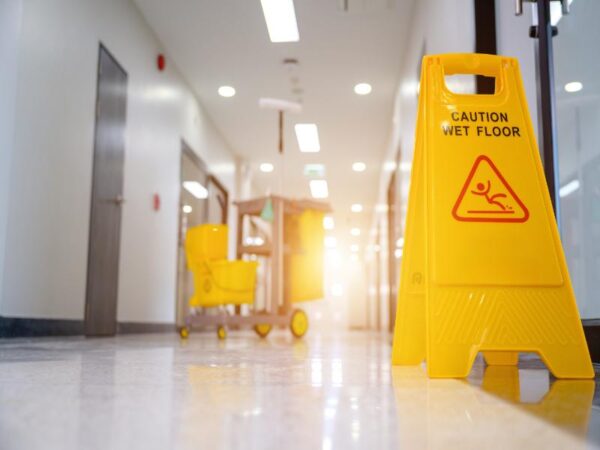 Who Offers Complete Commercial Cleaning Services in Kansas City, KS?